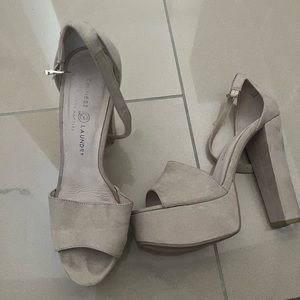 Chinese Laundry nude platform heels